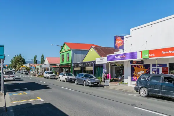 Commercial Street in Takaka 02